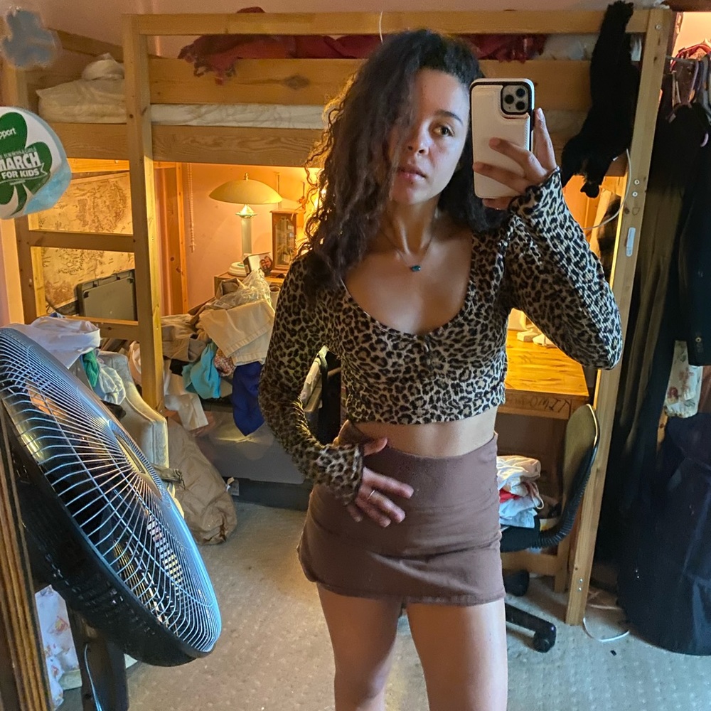 Forever 21 Cheetah Print Long Sleeve Top